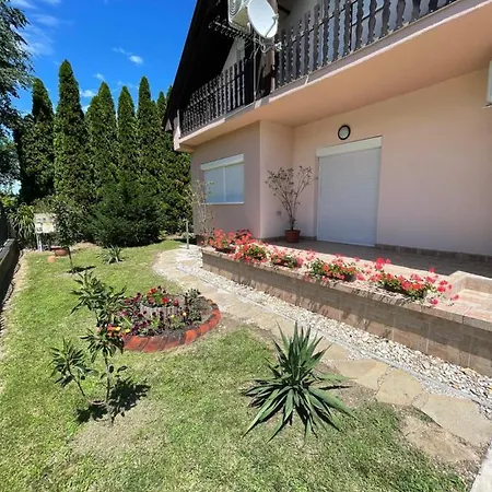 Holiday home Betti