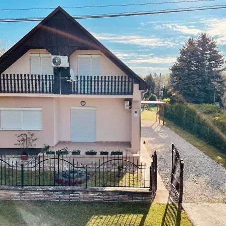 Betti Dom wakacyjny Balatonkeresztúr